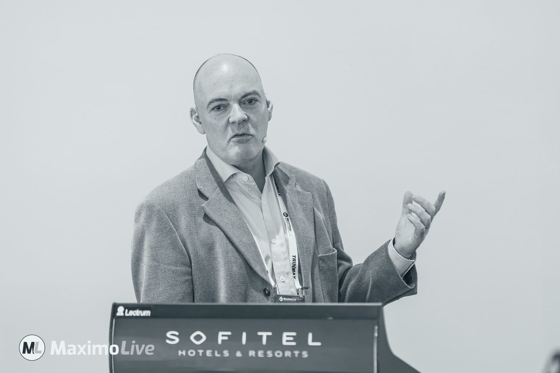 Erik Hupjé speaking at MaximoLive